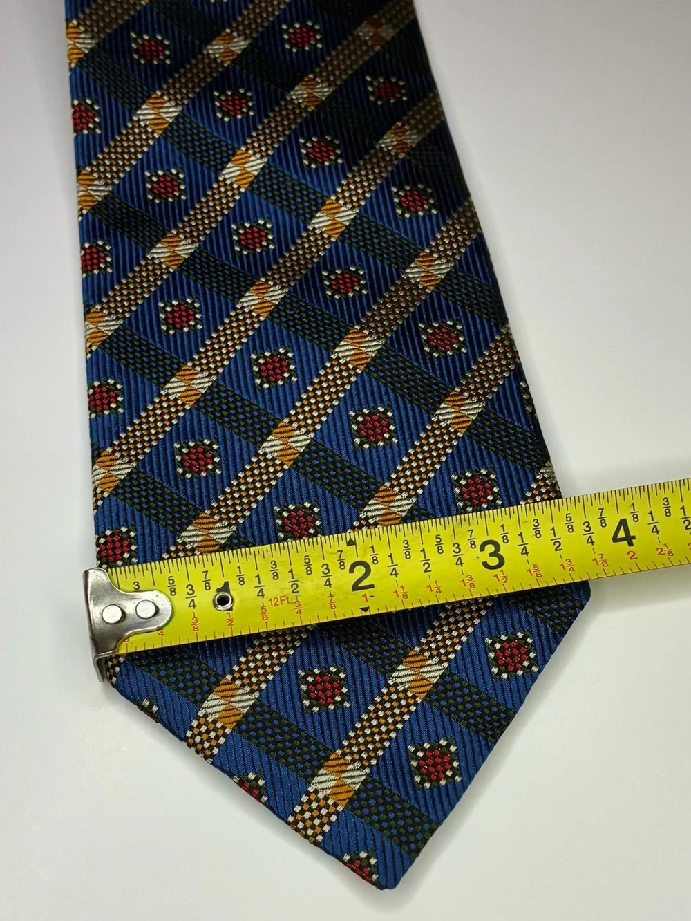 ERMENEGILDO ZEGNA 100% SILK TIE- Beautiful Geometric Design and 58 inch  Perfect